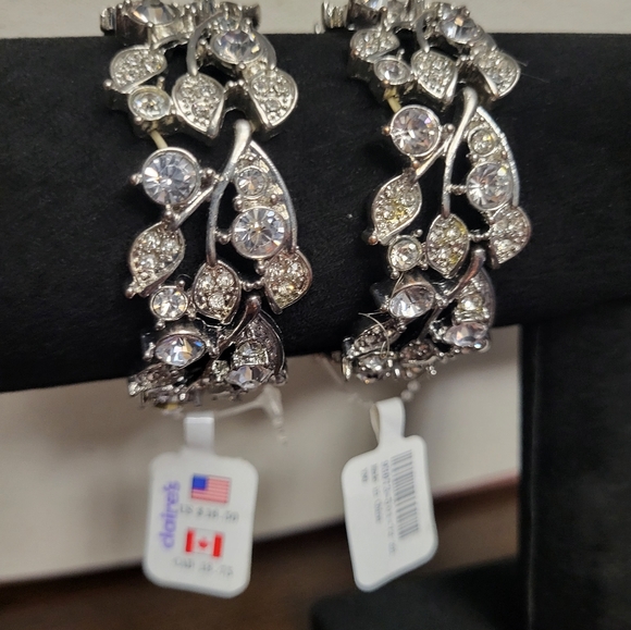 Faux crystal chunky bracelet - Picture 2 of 3